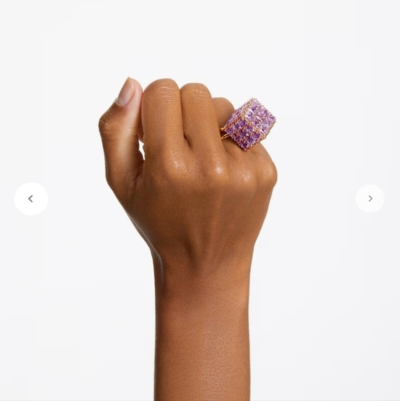 💎🔹️Swarovski🔹️ Purple Curiosa Cubic Zirconia Gold Tone Plated Brass Ring - Picture 5 of 9